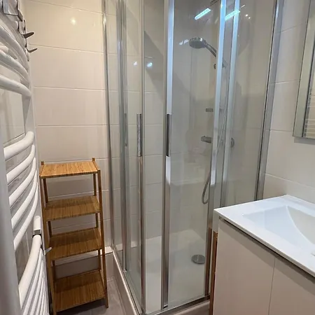 Rénové à Pour 2 Pers. Avec Balcon Et Vue - Fr-1-314-307